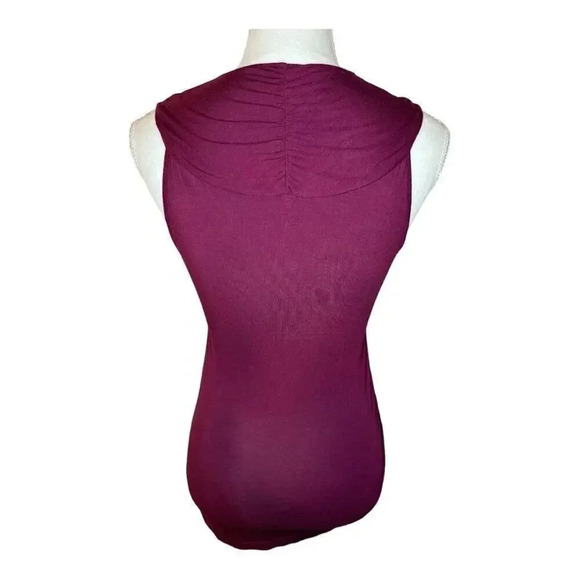 Banana Republic Stretch Women’s XS Burgundy Sleeveless Top - Picture 3 of 7